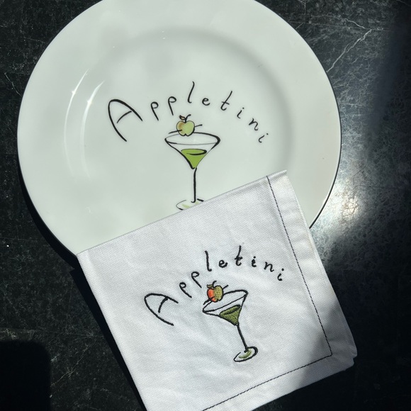 🍸✨Pottery Barn Martini Cocktail Plate & Cotton Napkin Set - Picture 1 of 10